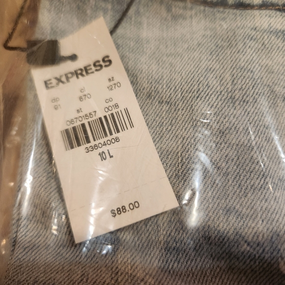 Express Low Rise Light Wash 90s Ankle Boot Jeans - Picture 7 of 8